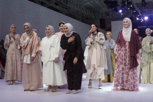 Tiga Jenama Fashion Muslim Sajikan Koleksi Terbaru Melalui Woman In Rhythm di JFW 2023