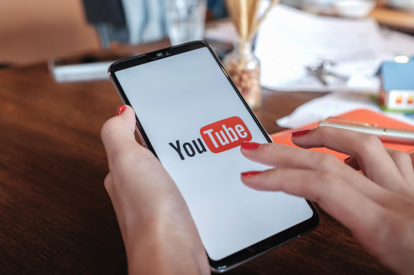 Fitur Terbaru YouTube di HP, Pinch to Zoom!