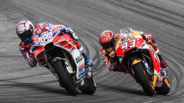 4 Duel Penentu Gelar Juara Dunia MotoGP di Valencia, Nomor 3 Perang Saudara Rossi vs Lorenzo