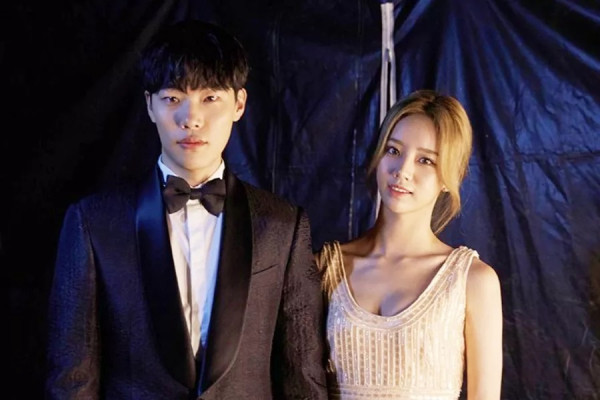 Lama Pacaran, 5 Artis Korea Ini Langgeng Sampai Sekarang