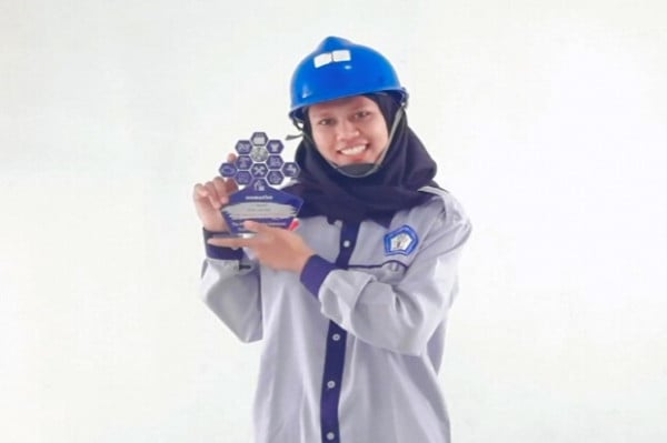 Mila Rosanti Program Magang Vokasi Mengantar Kartini Cikawung Menembus Komatsu