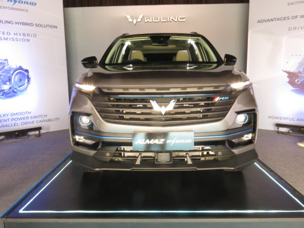 Wuling Almaz Hybrid Resmi Meluncur, Harga Rp470 Juta