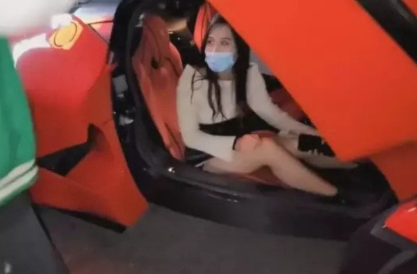 Nyewa Ferrari Rp60 Miliar Demi Konten, Influencer Ini Nabrak dalam 3 Detik!