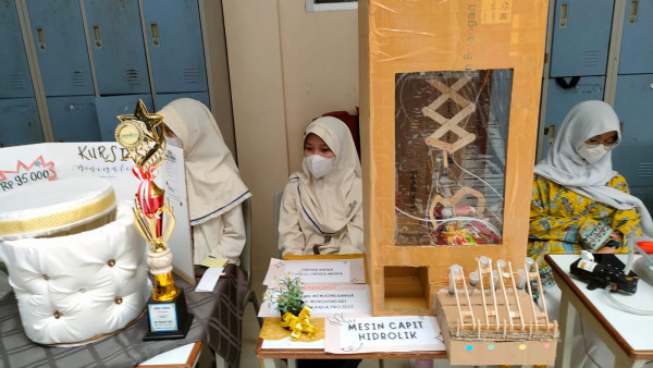 Siswa SMP Islam Amalina Unjuk Karya di Pameran DIY