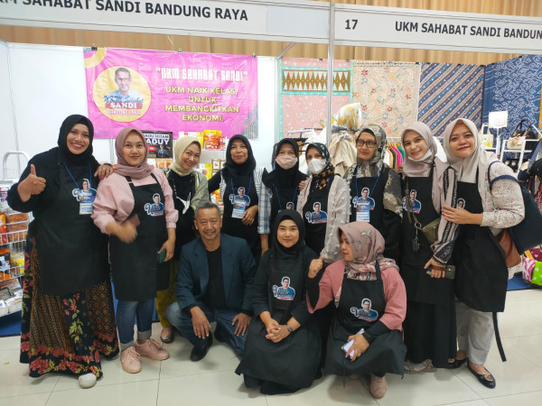 Bangkitkan Ekonomi, UKM Sahabat Sandi Bawa Produk UMKM ke Jabar Explore