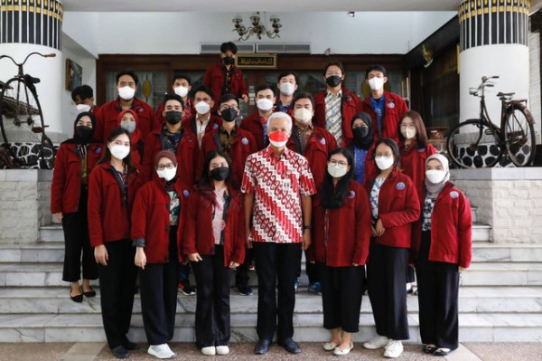 Boyong Penghargaan Bergengsi di Korea, Ganjar Puji Paduan Suara Undip