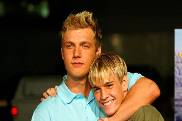 Penyanyi Aaron Carter Ditemukan Tewas di Bathup Kamar Mandi