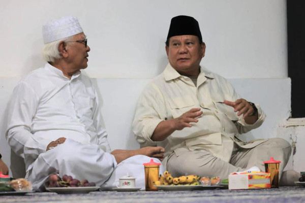 Berakhir Pekan Bareng, Gus Mus Beri Wejangan Prabowo: Negarawan Harus Pentingkan Rakyat Negara