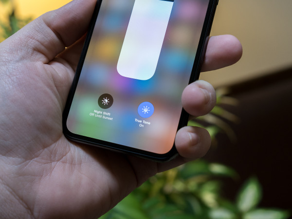 Haruskah True Tone iPhone Dinyalakan Terus?