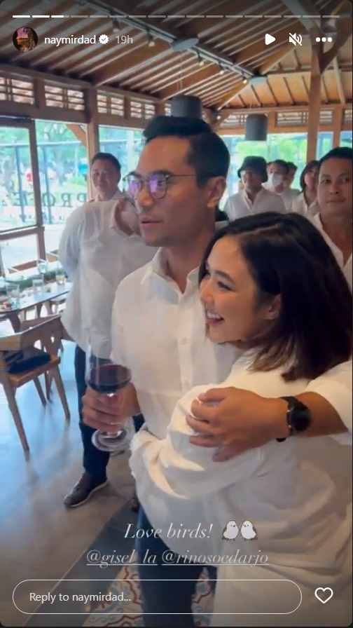Go Public, Rino Soedarjo Peluk Mesra Gisella Anastasia