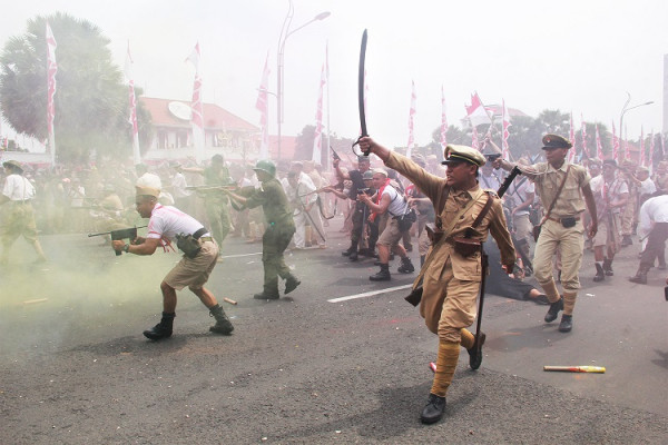 Pemkot Surabaya Sukses Gelar Kembali Parade Surabaya Juang