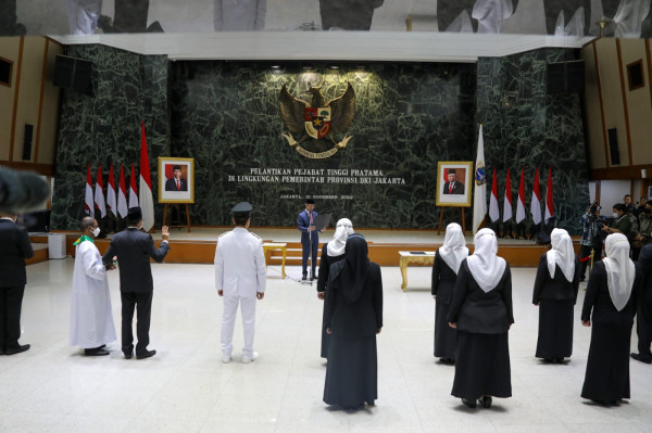Heru Budi Lantik 9 Direktur RSUD, Kepala BPKD, dan 1 Wakil Wali Kota