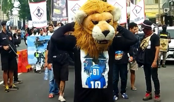 Penampakan Demo Ribuan Aremania Memperingati 40 Hari Tragedi Kanjuruhan