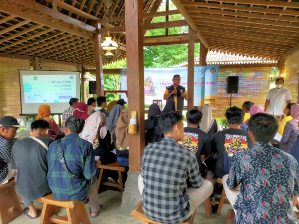 Adira Finance Ajak Komunitas Motor Menjelajah Desa Karanganyar – Magelang pada Festival Kreatif Lokal 2022