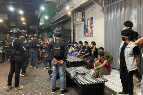 Tips Aman Nonton Konser Musik, termasuk saat Desak-Desakan