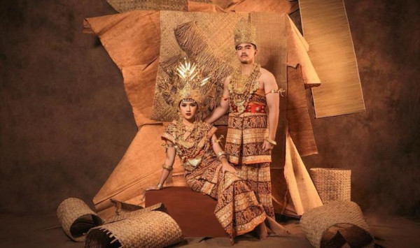 Deretan Foto Prewedding Kaesang Pangarep dan Erina Gudono, Pakai Baju Adat dari Berbagai Daerah
