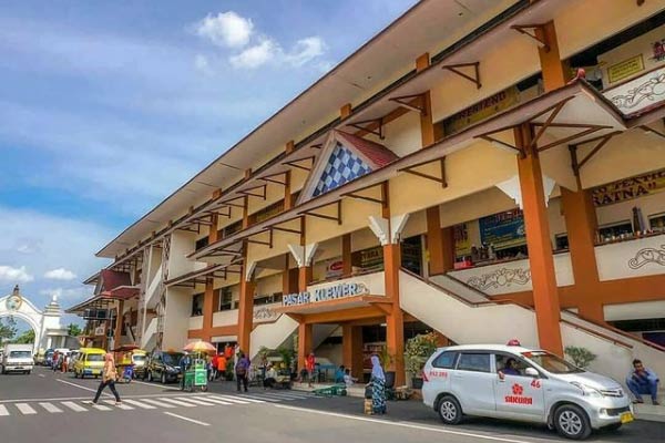 5 Rekomendasi Tempat Wisata di Solo dan Sekitarnya, Nomor 3 Pasar yang Legendaris Banget