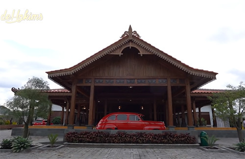 3 Artis yang Punya Rumah Mewah di Kampung Halaman