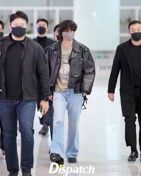 V BTS Terpantau Berada di Bandara Incheon, Mau Kemana?