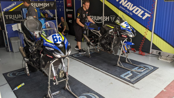 Aki Dynavolt Kunci Kemenangan Stefano Manzi di WSBK Mandalika