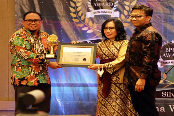 Peduli Perlindungan Konsumen, Pertamina Patra Niaga Raih Penghargaan BPKN Award Raksa Nugraha 2022