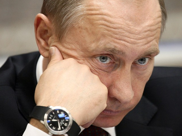 Bersitegang, Urusan Jam Tangan Joe Biden dan Putin Punya Selera Sama