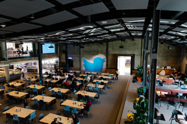 Makan Siang Gratis di Kantor Twitter Dihapus, Elon Musk: Nggak Ada yang Ngantor!
