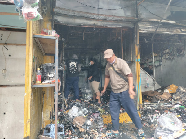 Kisah Pilu Maharti, Korban Kebakaran Pasar Pagi Asemka yang Kehilangan 2 Toko dan Rugi hingga Rp500 Juta