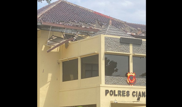 Ini Penampakan Gedung-gedung Roboh di Cianjur Akibat Gempa Dahsyat