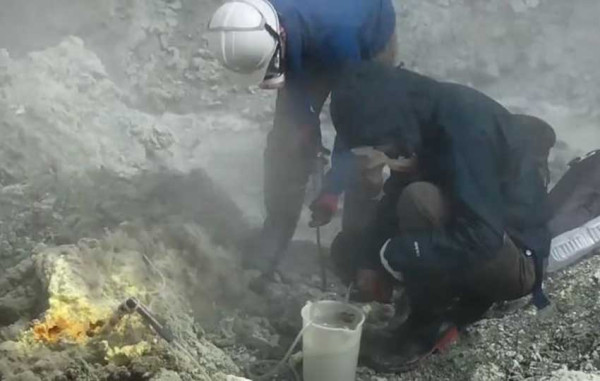 Dari Napas Gunung Berapi, Ilmuwan Prediksi Kapan Waktu Meletusnya