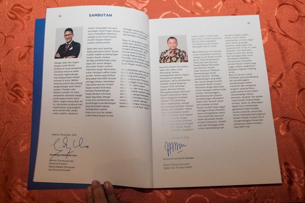 Sandiaga Uno Apresiasi Peluncuran Buku Panduan Pendampingan Kreasi Fesyen Modest, Unduh di Sini!