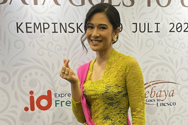 4 Artis Indonesia yang Pernah Berprofesi Jadi Guru, Salah Satunya Istri Sultan Andara