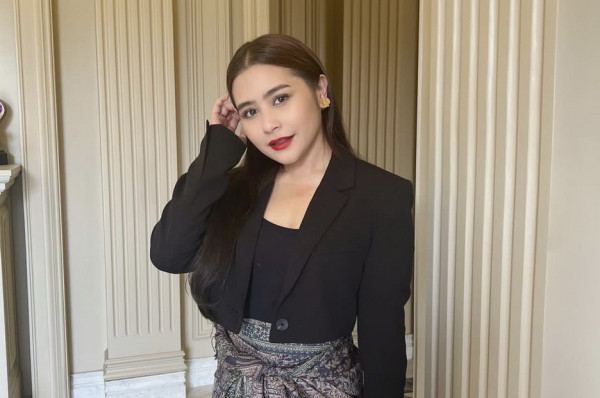4 Artis Indonesia yang Pernah Berprofesi Jadi Guru, Salah Satunya Istri Sultan Andara