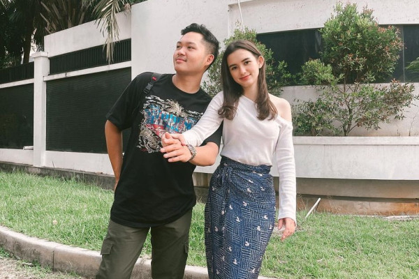 5 Artis Indonesia yang Berpacaran Beda Agama, Nomor 3 Dikasih Lampu Hijau oleh Orang Tua