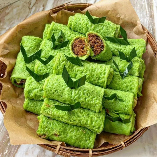 7 Dessert Terpopuler Asal Indonesia, Ada Dadar Gulung hingga Kolak!