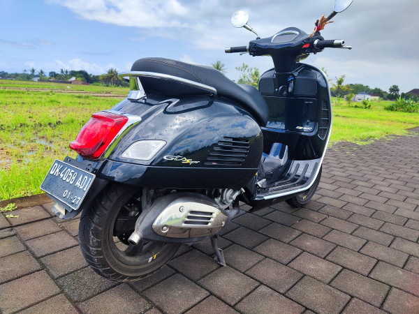 Test Ride Vespa GTS Super Tech 300, Kaget Saat Bejek Gas!