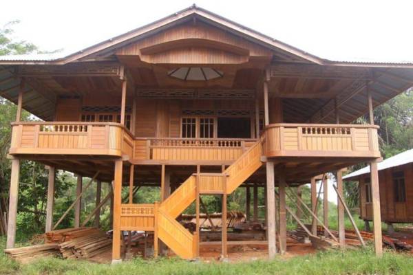 Rumah Adat di Indonesia Tahan Gempa, Nomor 1 Rumah Kaki Seribu dari Papua Barat