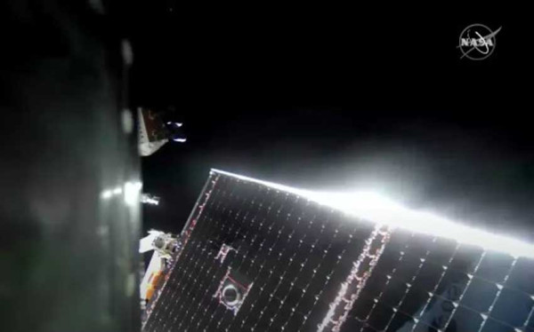 Pesawat Ruang Angkasa Orion Potret Permukaan Bulan, Begini Penampakannya