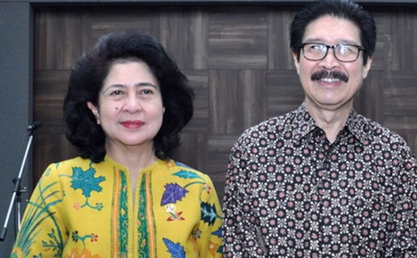 Deretan Pasutri yang Menjabat Menteri, Nomor 3 Sama-sama Menkes