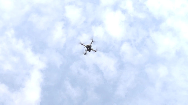Sudin LH Jaktim Pakai Drone Awasi Warga Buang Sampah Sembarangan di Rawamangun