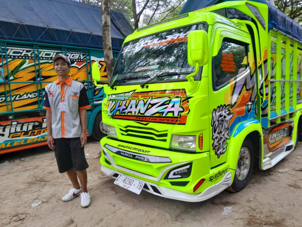 Ini Jawaban Para Sopir Soal Tulisan Lucu dan Menggelitik di Body Truk