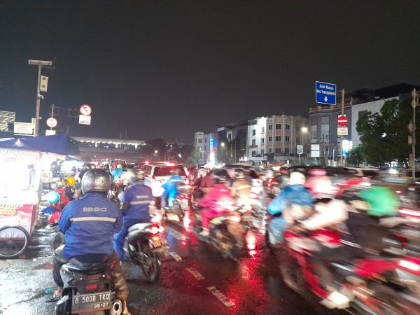 Hujan Reda, Kemacetan Mendera Jalanan Ibu Kota