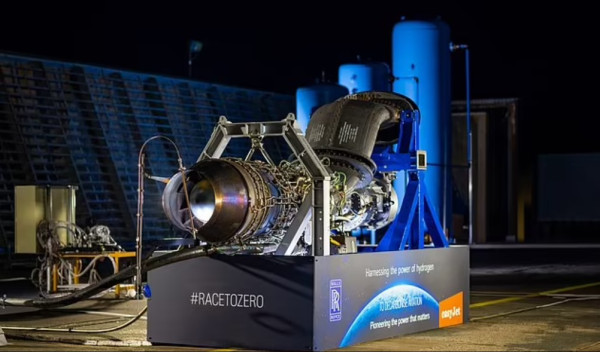 Rolls-Royce Rampungkan Pembuatan Mesin Jet Hidrogen Pertama di Dunia