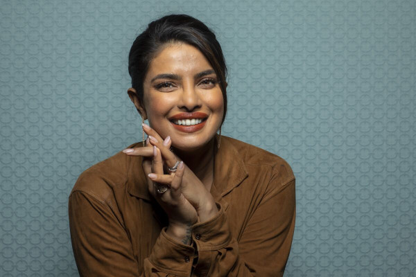 6 Artis yang Punya Anak dari Ibu Pengganti, Kim Kardashian hingga Priyanka Chopra