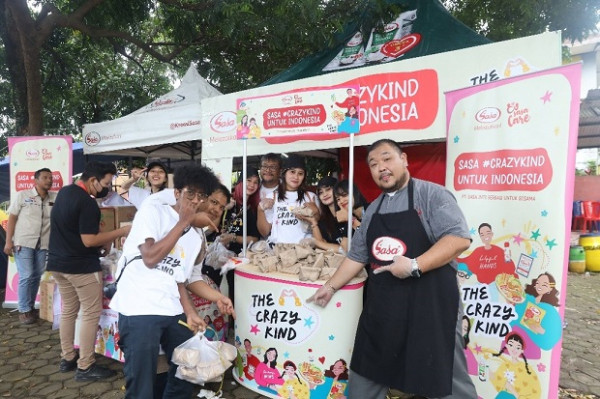 Sasa #CrazyKind untuk Indonesia, Bangun Dapur Umum, Bagikan Sembako hingga Uang Tunai untuk Korban Gempa Cianjur