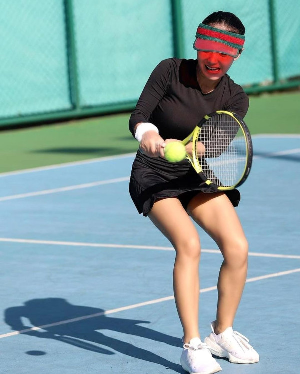 5 Potret Yuni Shara Main Tenis, Tubuh Langsing Jadi Sorotan