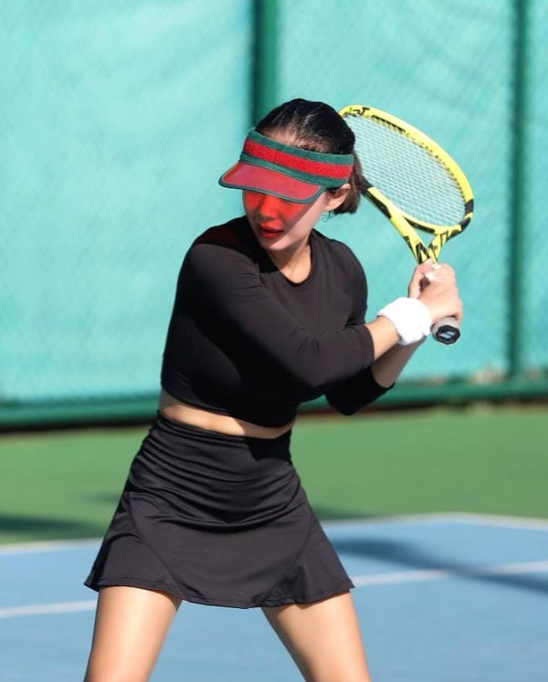 5 Potret Yuni Shara Main Tenis, Tubuh Langsing Jadi Sorotan