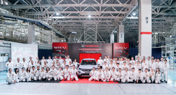 Bikin Senyum Pemesan, Produksi Massal Honda WR-V di Indonesia Dimulai