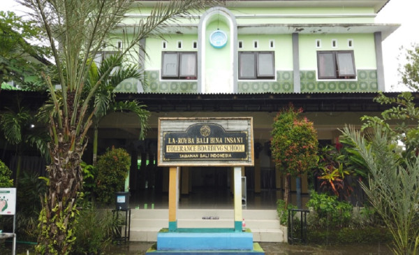 Keunikan Pesantren La-Royba Bali, Hampir Separuh Guru Beragama Hindu
