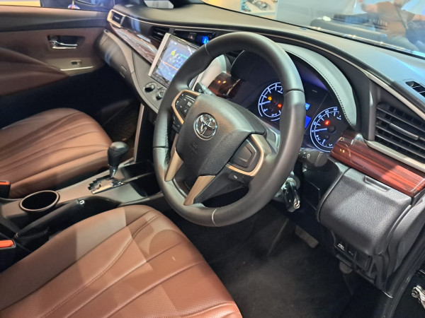 Siapkan Rp 88 Juta, Interior Innova Anda Bisa Diubah Semewah Toyota Alphard